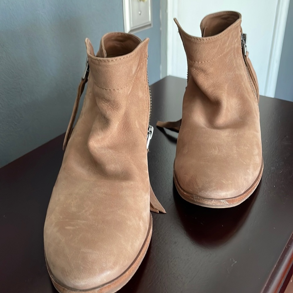 Beautiful Sam Edelman packer bootdeep saddle leather size 5.5